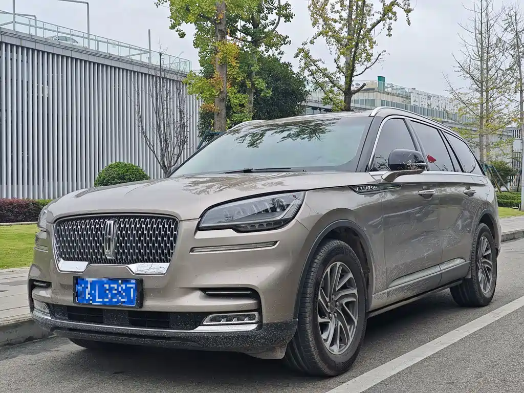 Lincoln Aviator