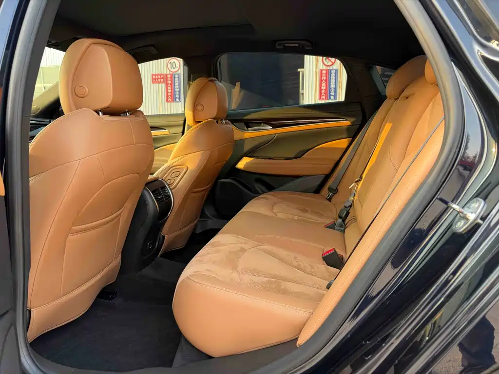 Buick LaCrosse — миниатюра 5