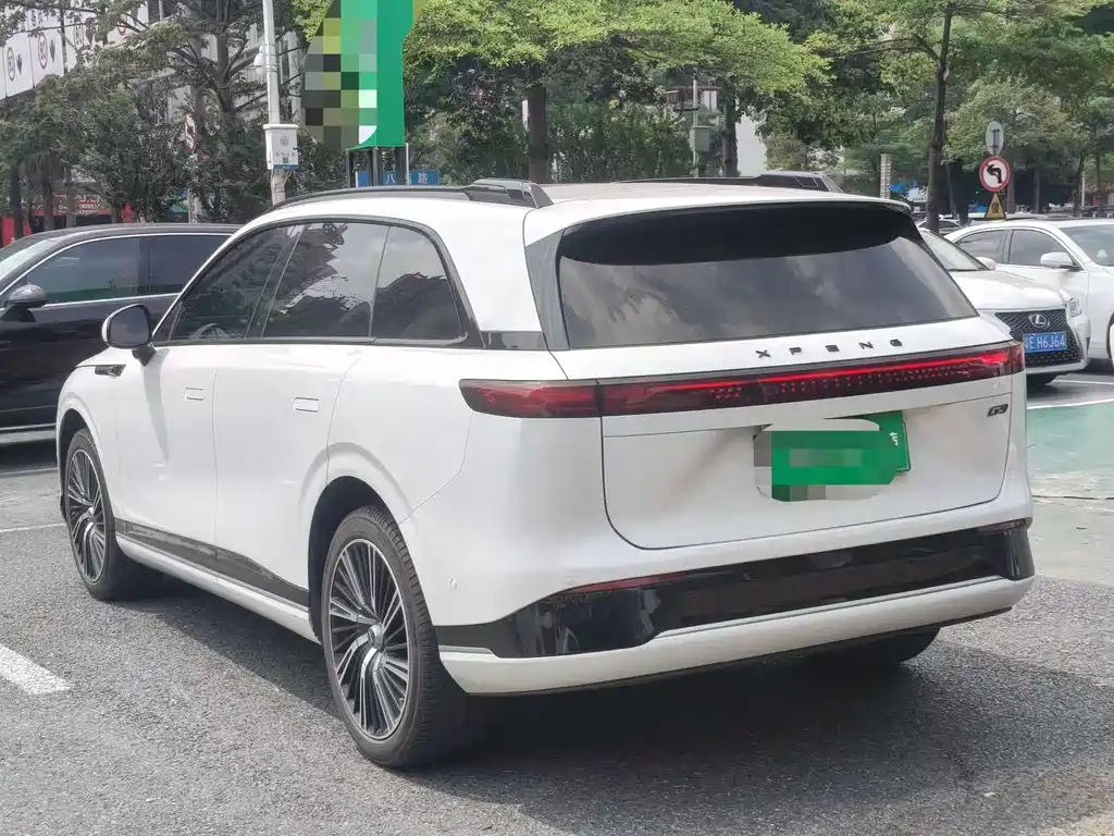 XPeng G9 — миниатюра 4
