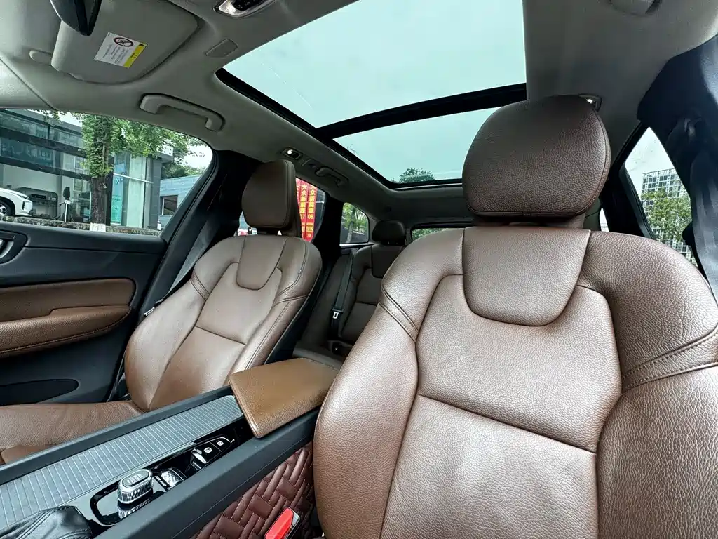 Volvo XC60 — миниатюра 9