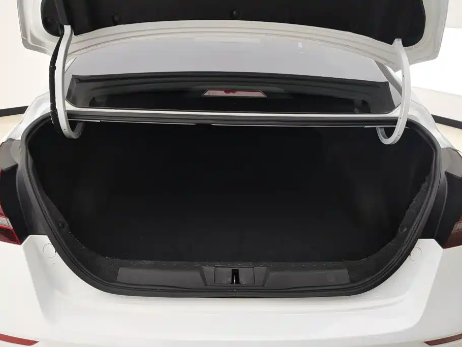 Geely Emgrand — миниатюра 4