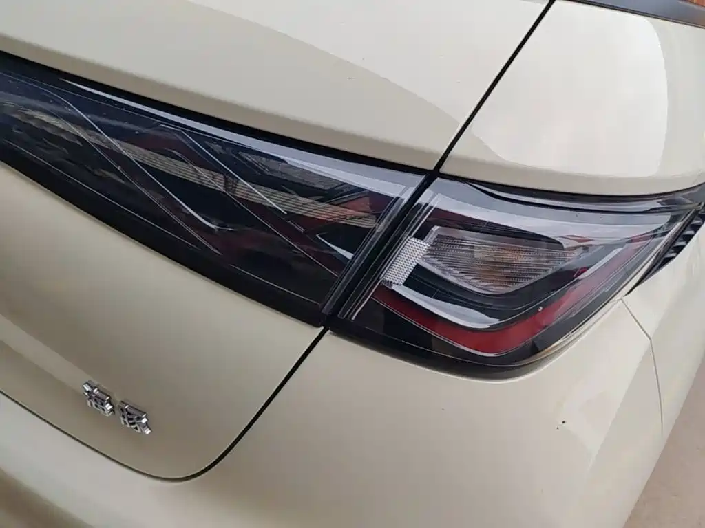 BYD Dolphin — миниатюра 8
