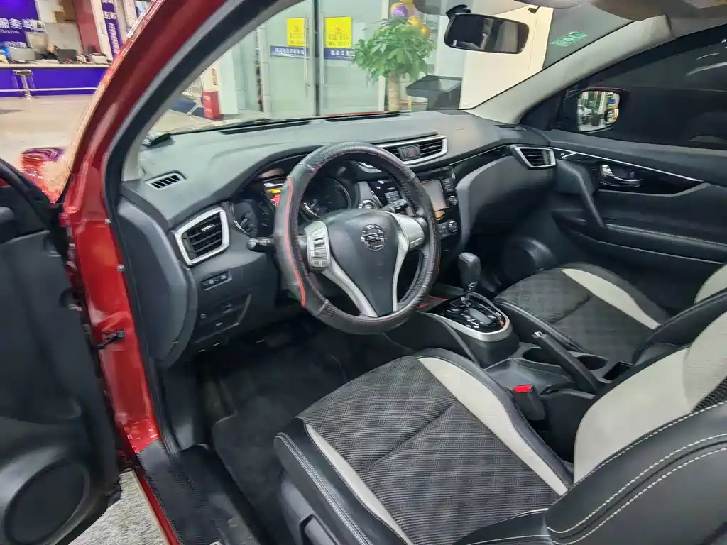 Nissan Qashqai — миниатюра 8