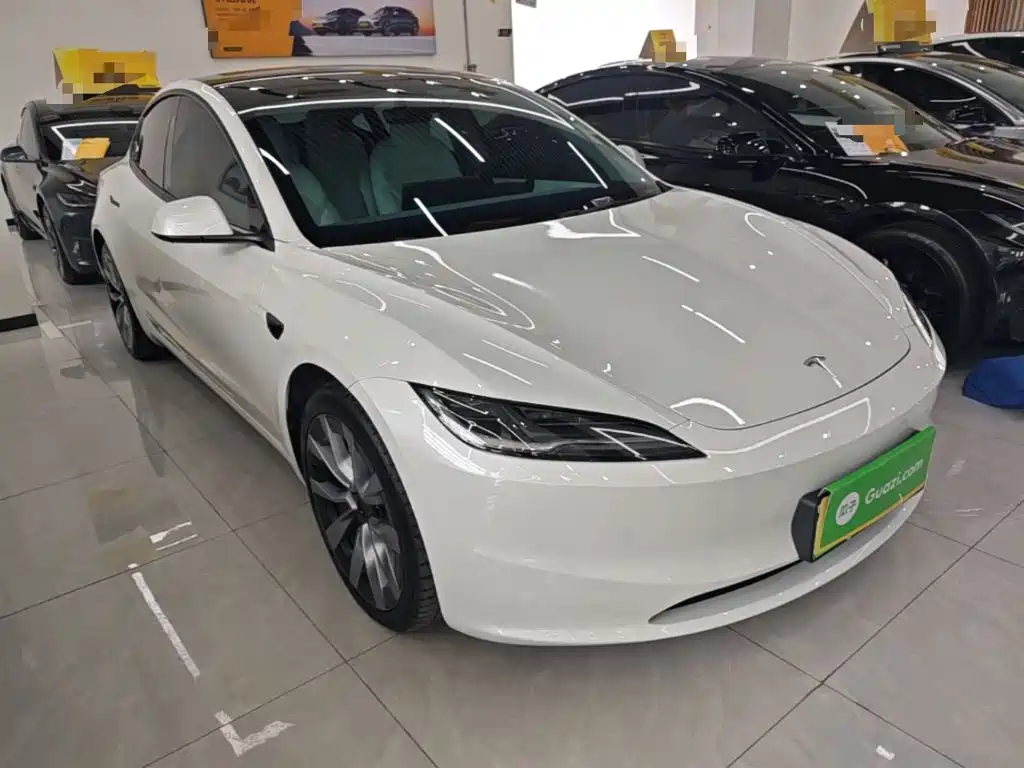 Tesla Model 3 — миниатюра 4
