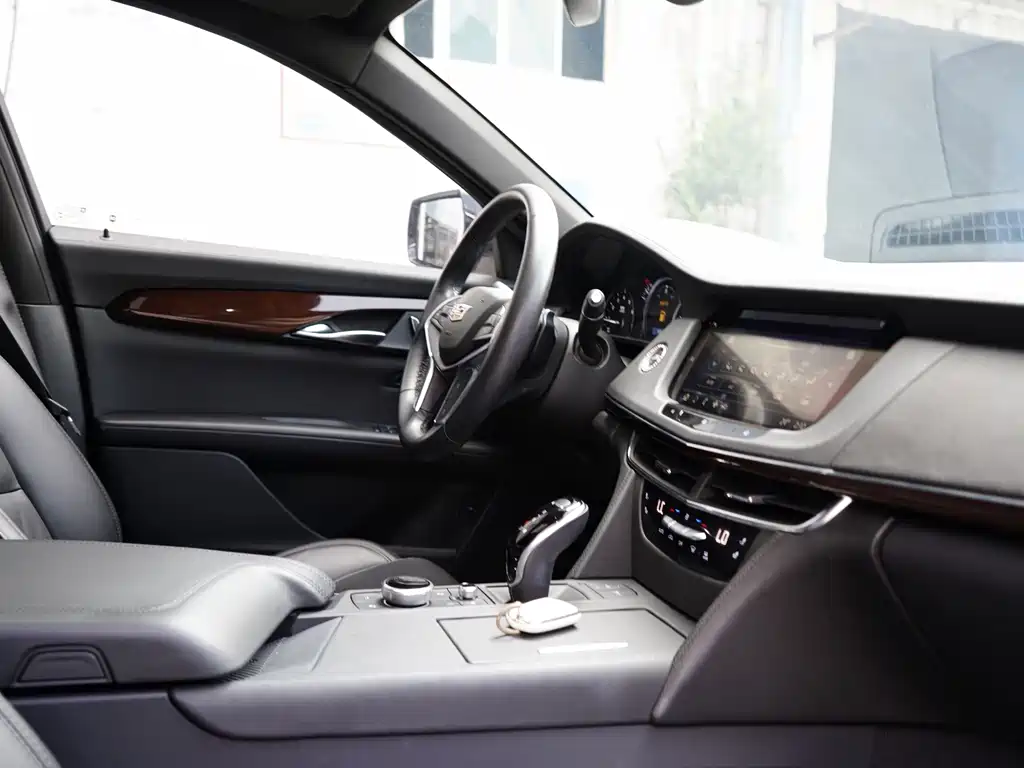 Cadillac CT6 — миниатюра 12