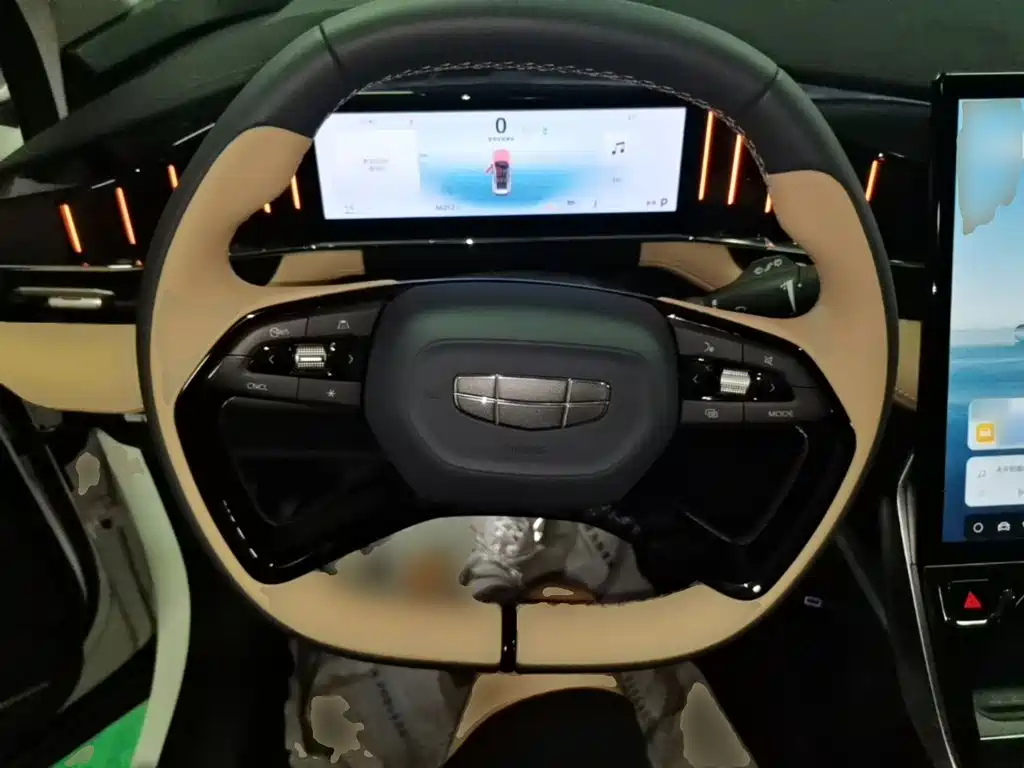Geely Boyue L — миниатюра 11