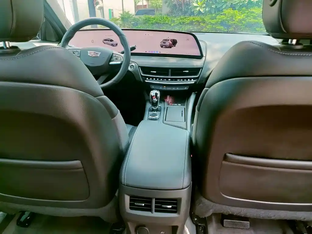 Cadillac CT5 — миниатюра 30