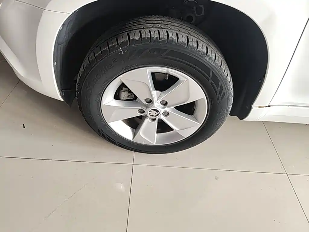 Skoda Yeti — миниатюра 23