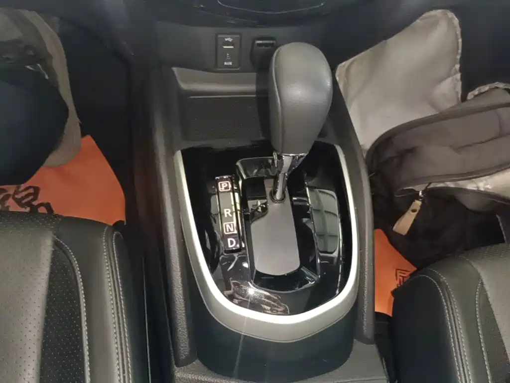 Nissan Qashqai — миниатюра 14