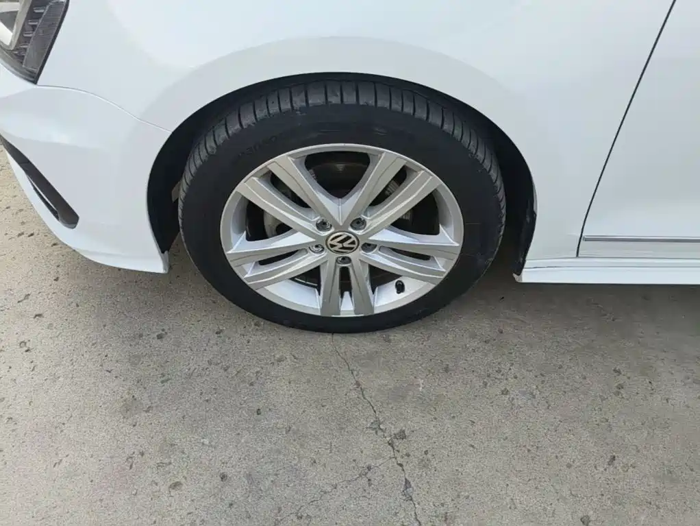 Volkswagen Sagitar — миниатюра 23