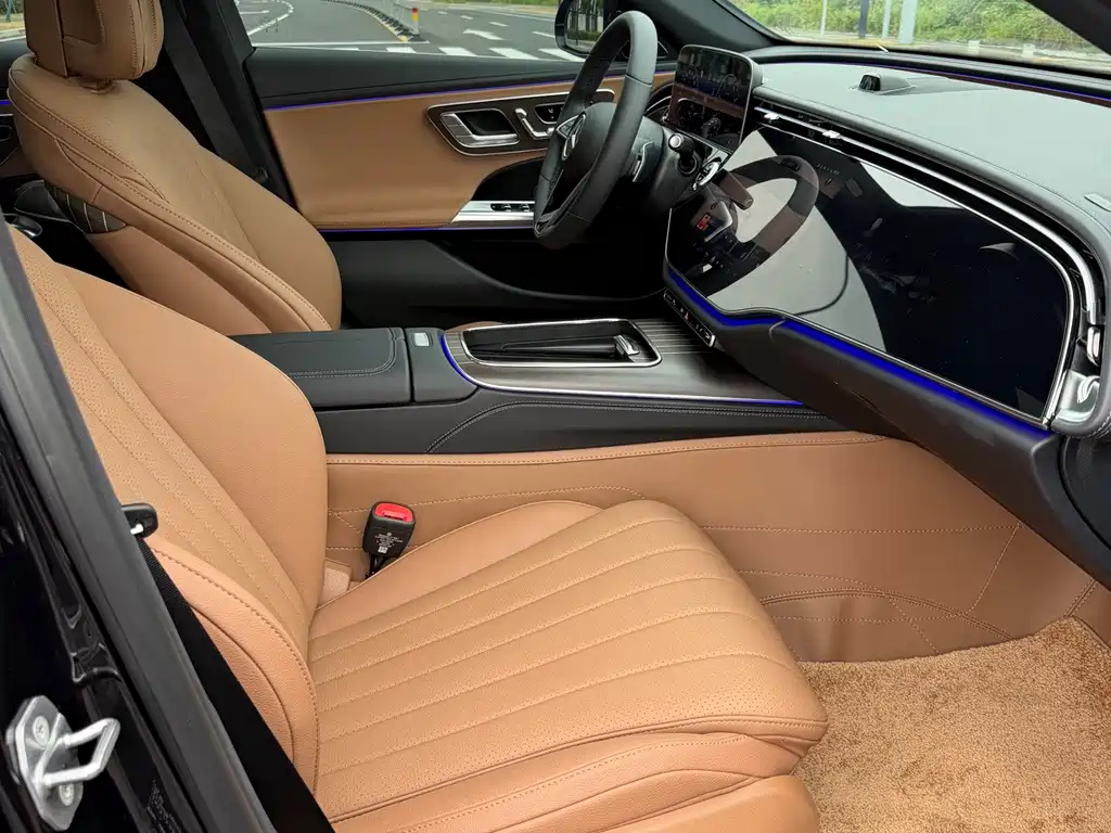 Mercedes-Benz E-Class — миниатюра 4