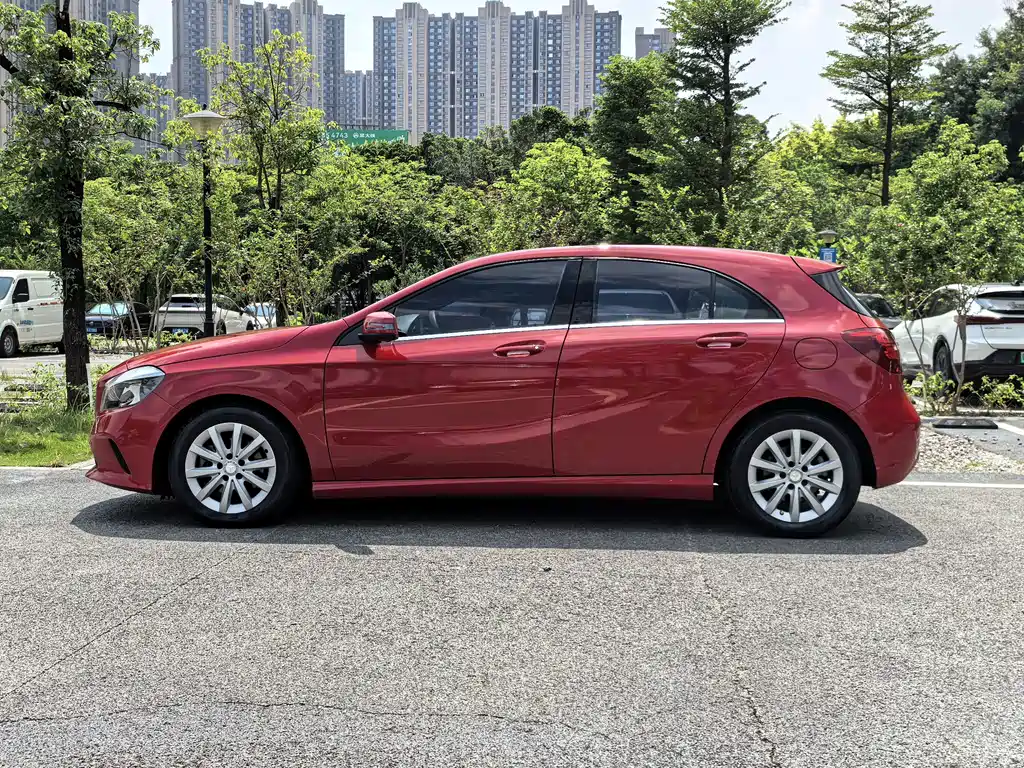 Mercedes-Benz A-Class (Import) — миниатюра 3