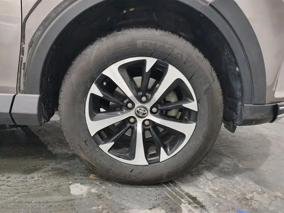 TOYOTA RAV4 RONGFANG