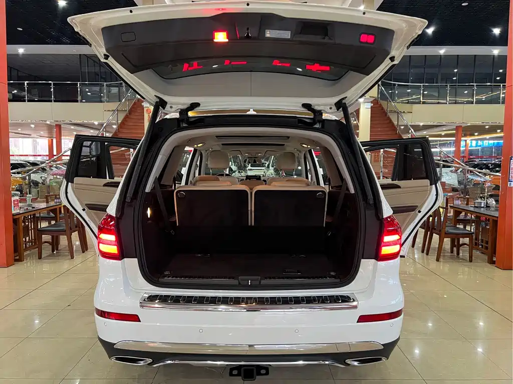Mercedes-Benz GLS — миниатюра 7