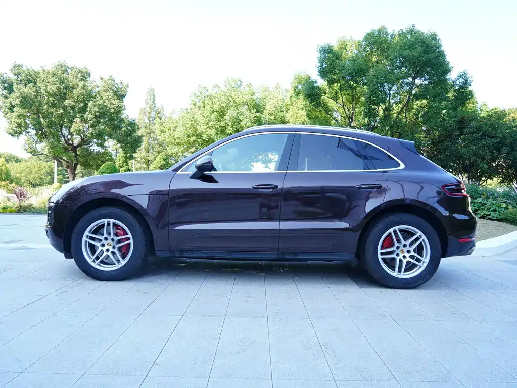 Porsche Macan — миниатюра 3