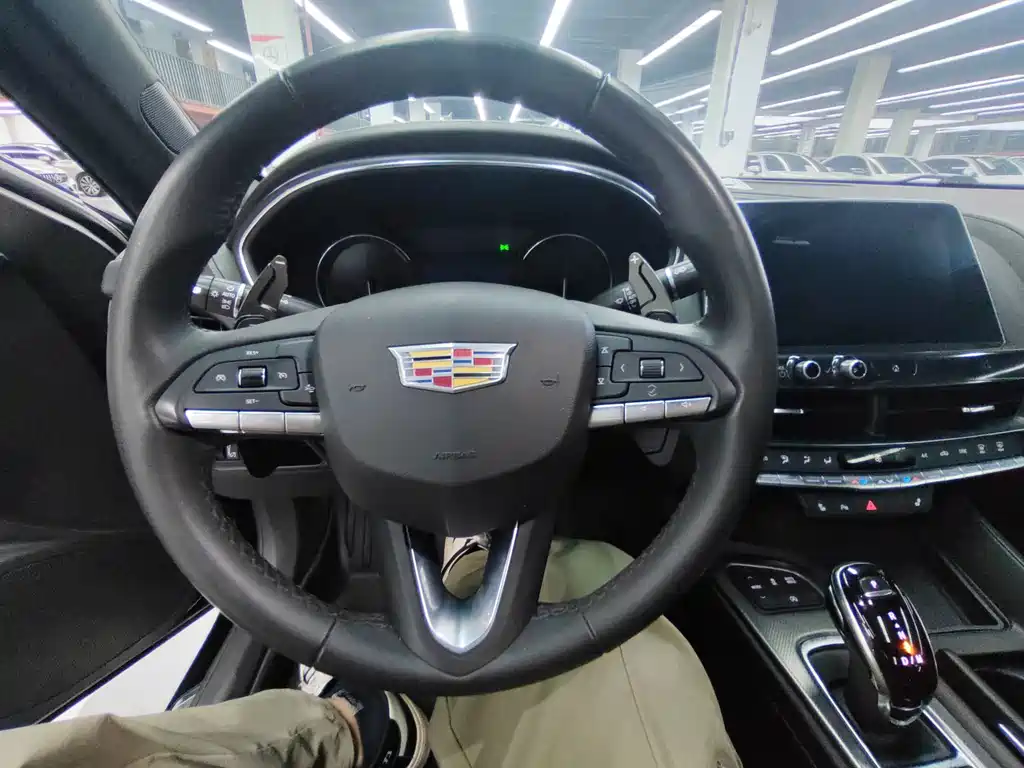 Cadillac CT5 — миниатюра 4