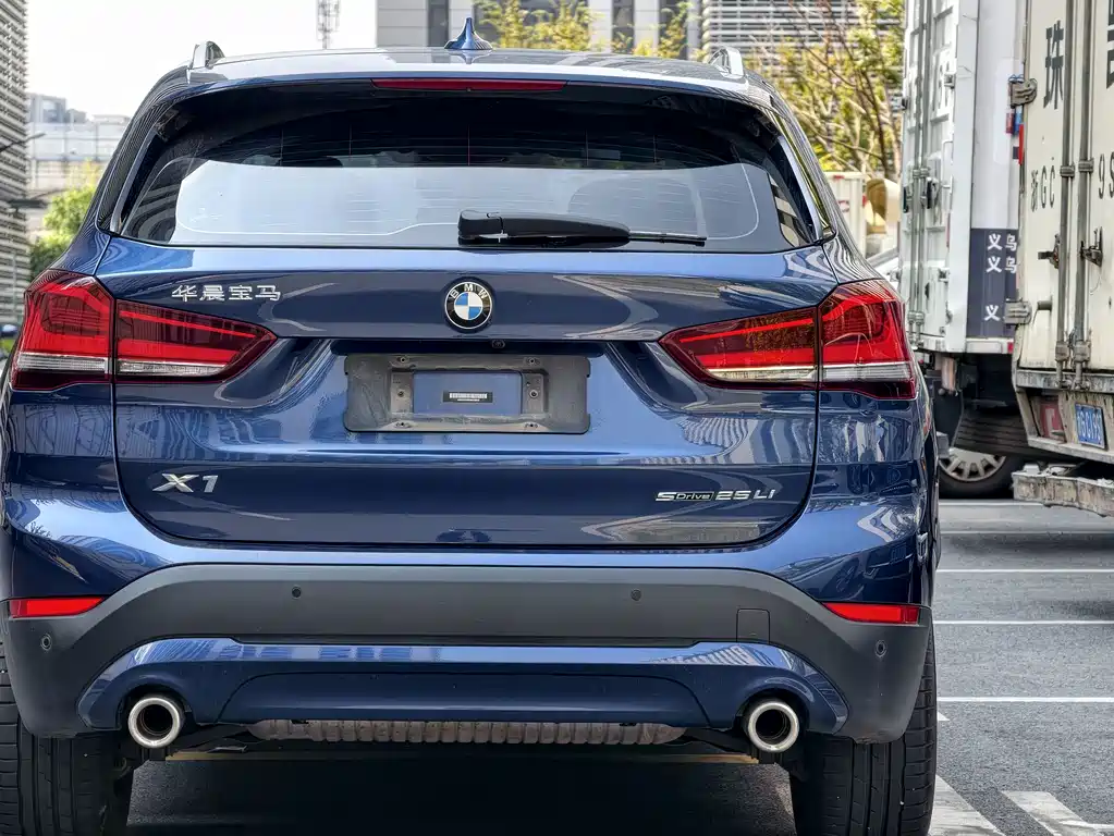 BMW X1 — миниатюра 10