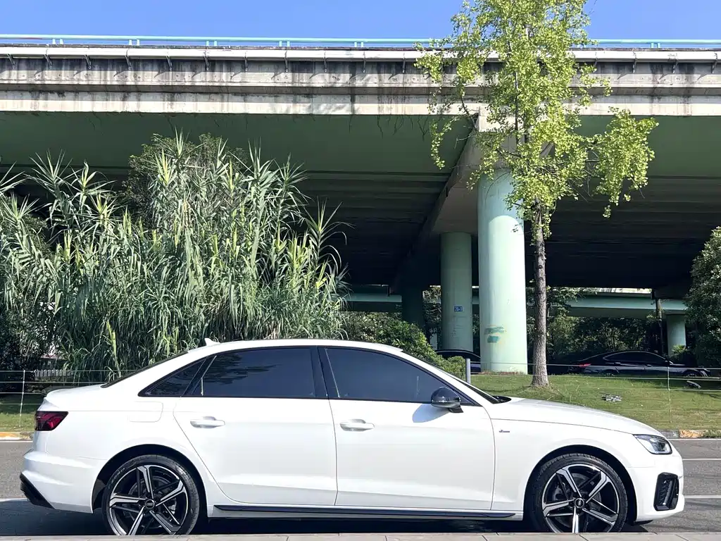 Audi A4L — миниатюра 2