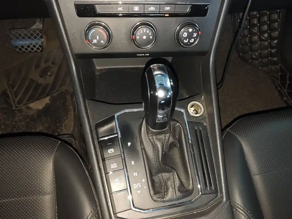 Volkswagen Lavida — миниатюра 14