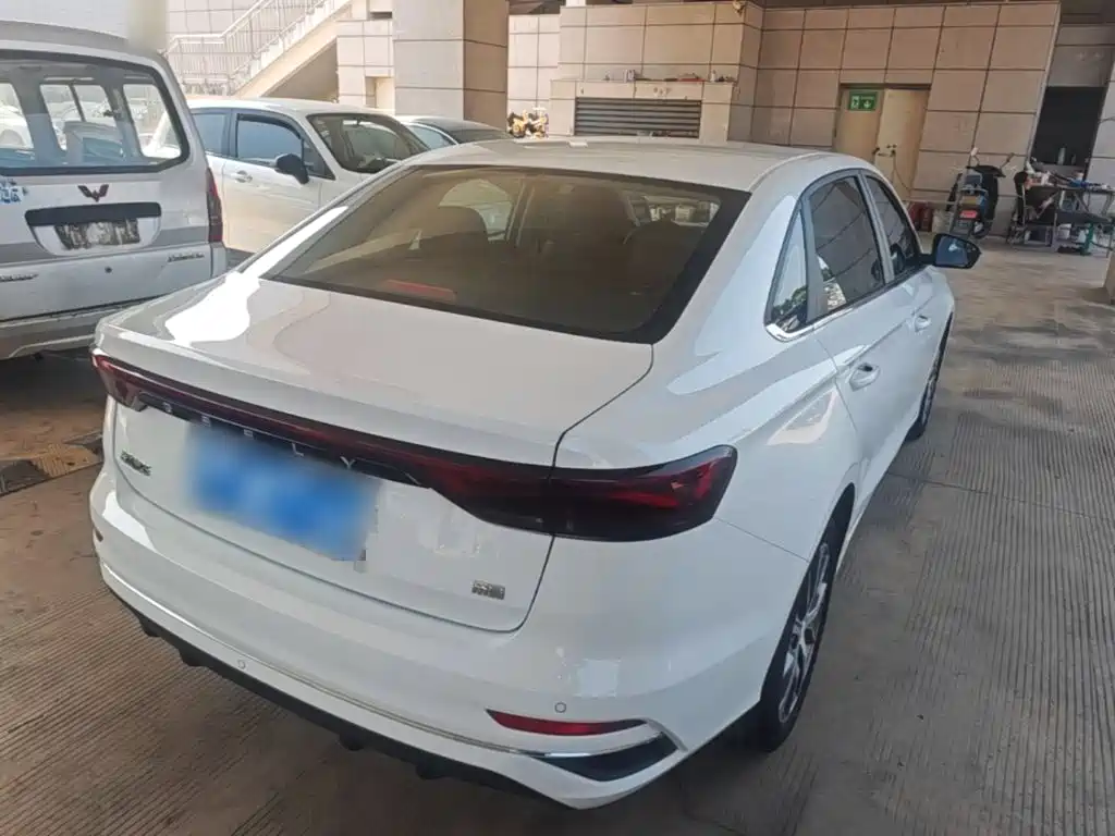 Geely Emgrand — миниатюра 7