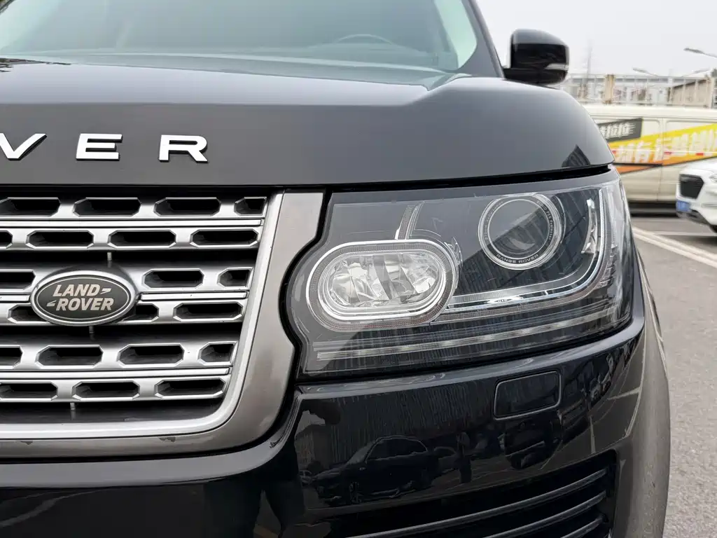 Land Rover Range Rover — миниатюра 18