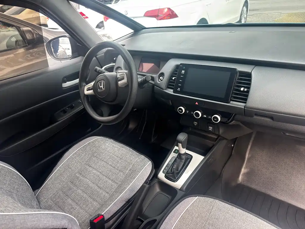 Honda Fit — миниатюра 6