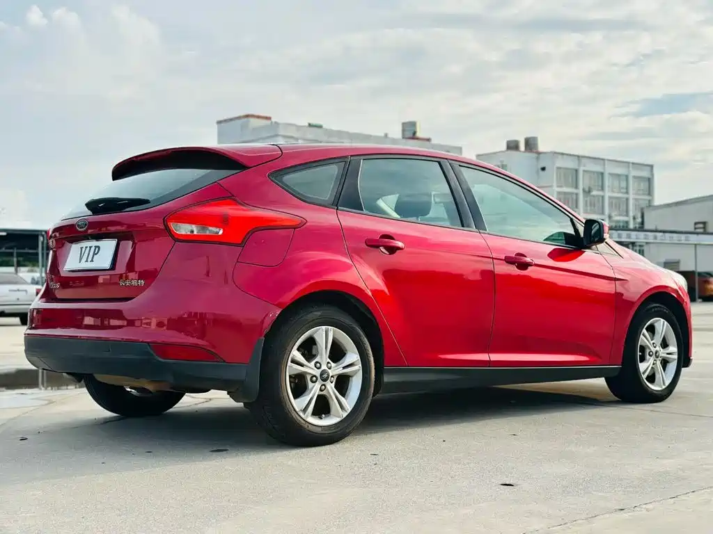 Ford Focus — миниатюра 6