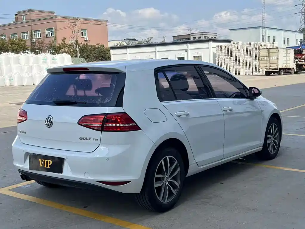 Volkswagen Golf — миниатюра 8