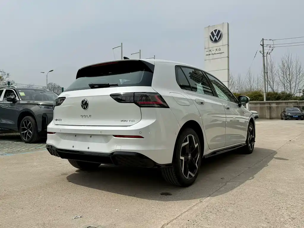 Volkswagen Golf — миниатюра 9