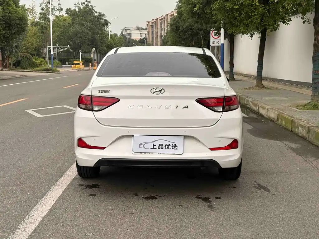 Hyundai Elantra — миниатюра 5