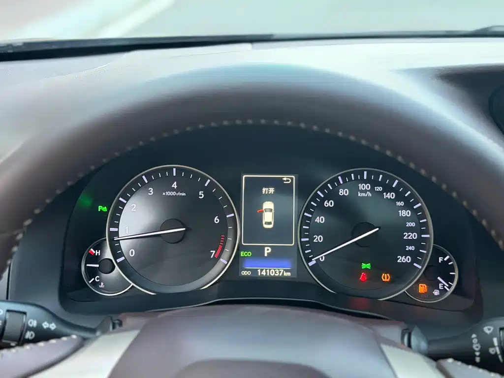 Lexus ES — миниатюра 9