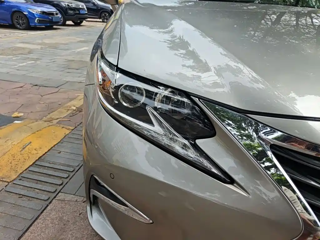 Lexus ES — миниатюра 14