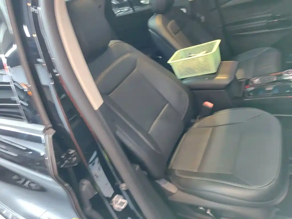 Ford Explorer — миниатюра 25