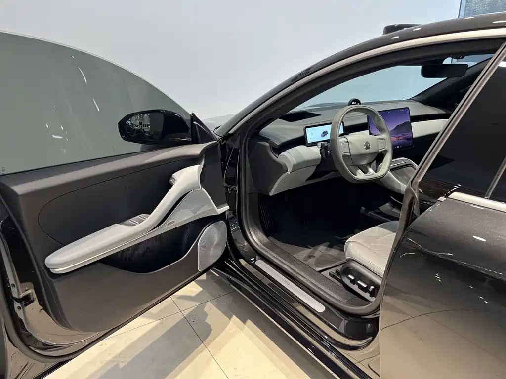 NIO ET5T — миниатюра 6