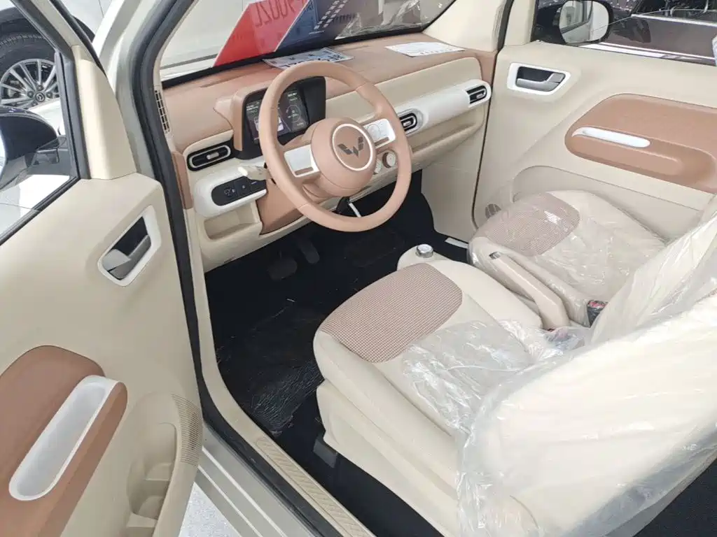 Wuling MINIEV — миниатюра 16