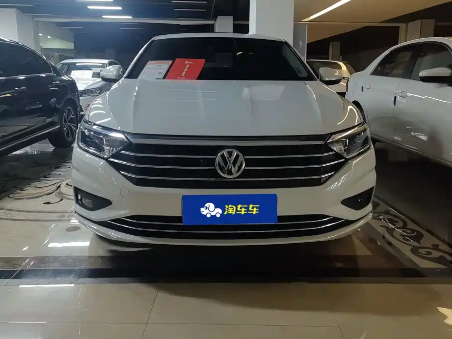 Volkswagen Sagitar 2022 200TSI DSG