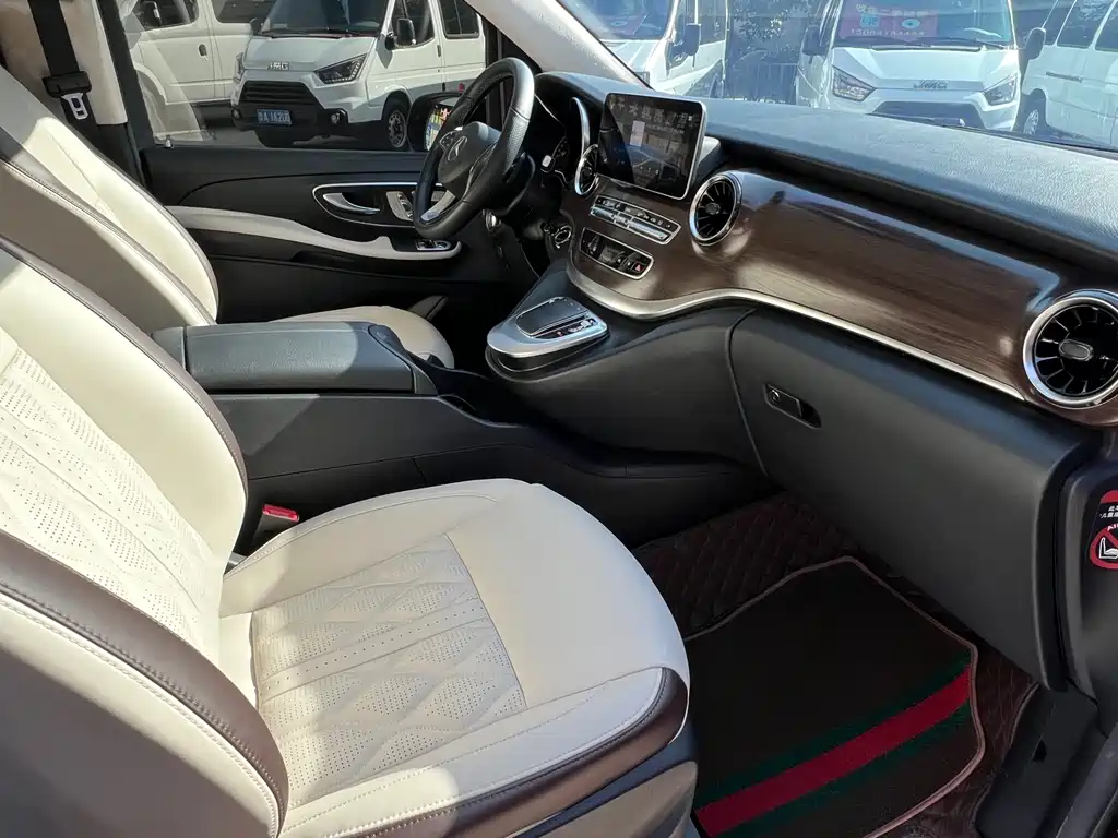 MERCEDES-BENZ V CLASS