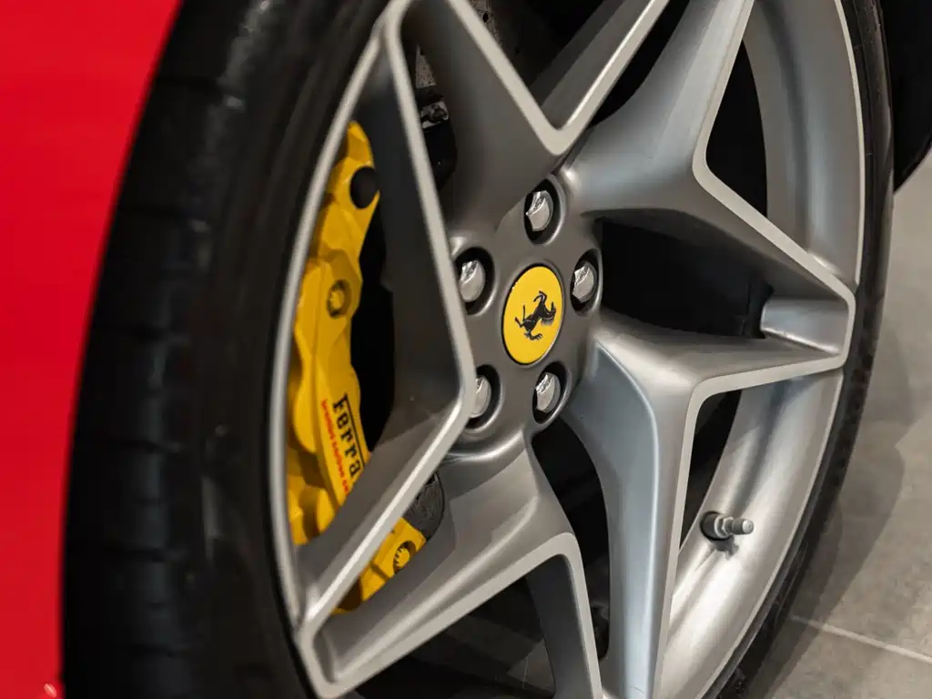 Ferrari F8 — миниатюра 18