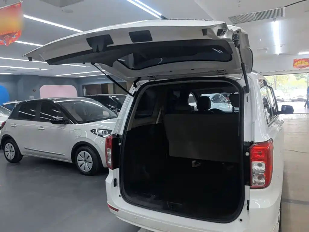 Wuling Hongguang — миниатюра 19