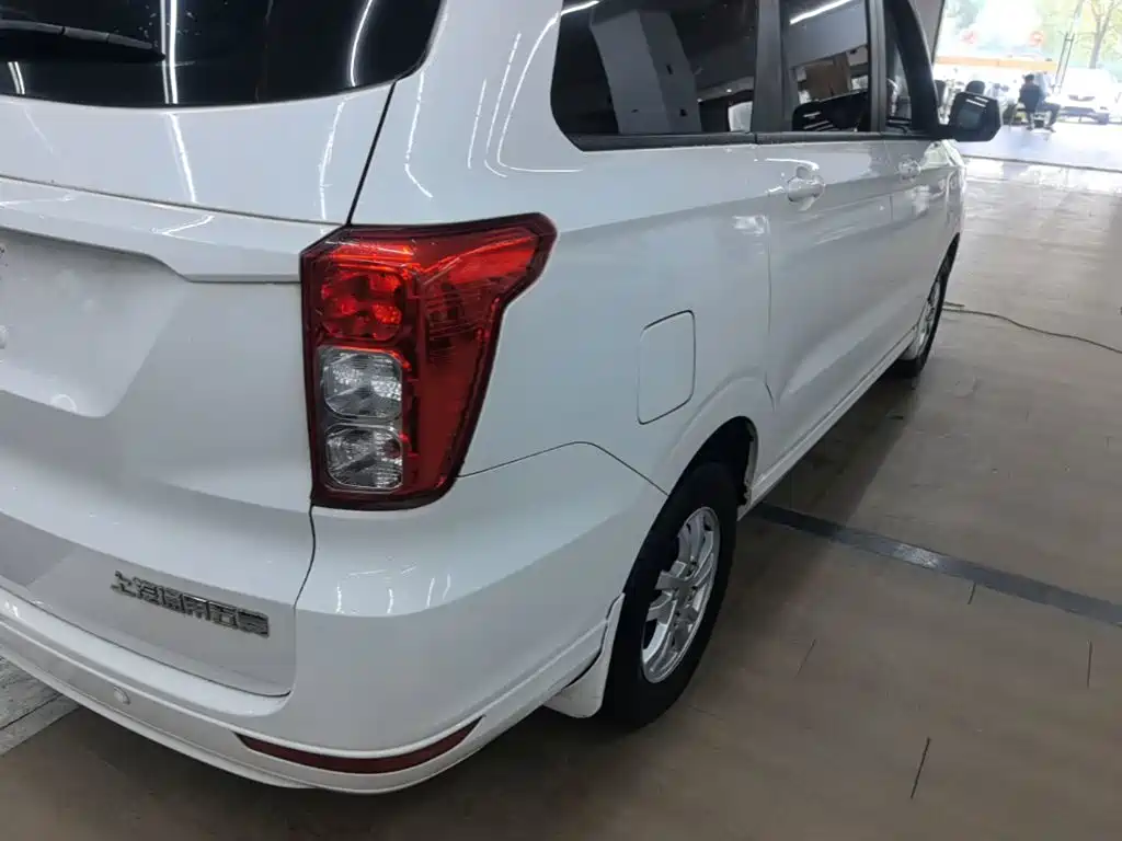 Wuling Hongguang — миниатюра 8