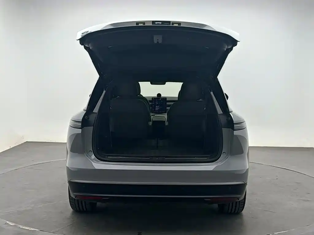 NIO ES8 — миниатюра 10