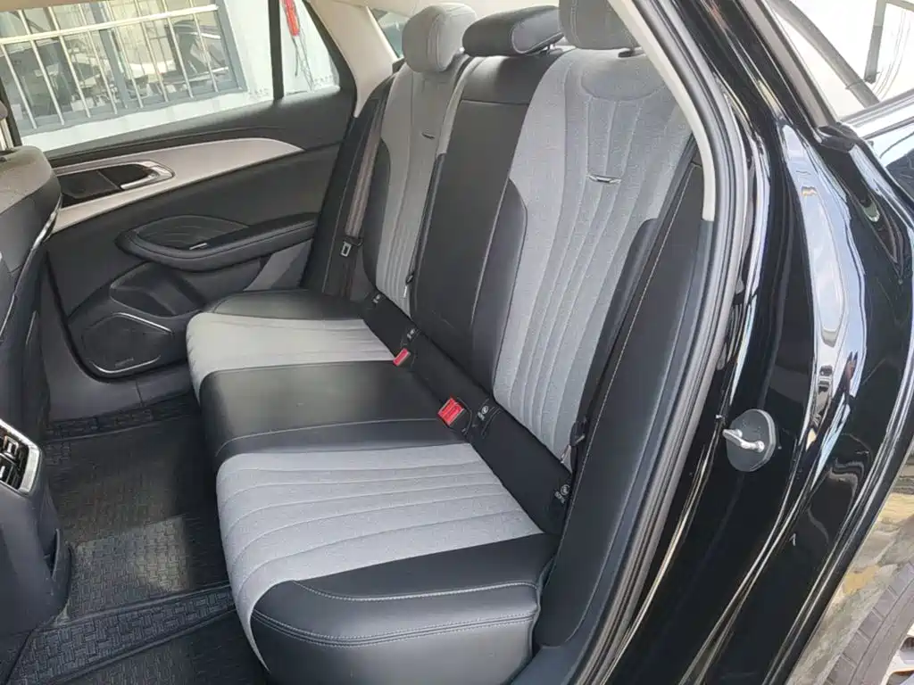 Hongqi Hongqi H5 — миниатюра 17