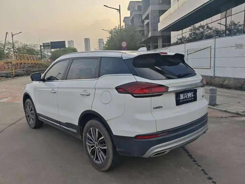 Geely Boyue — миниатюра 9