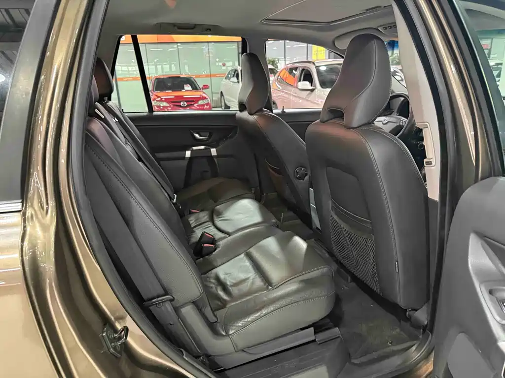 Volvo XC Classic — миниатюра 24