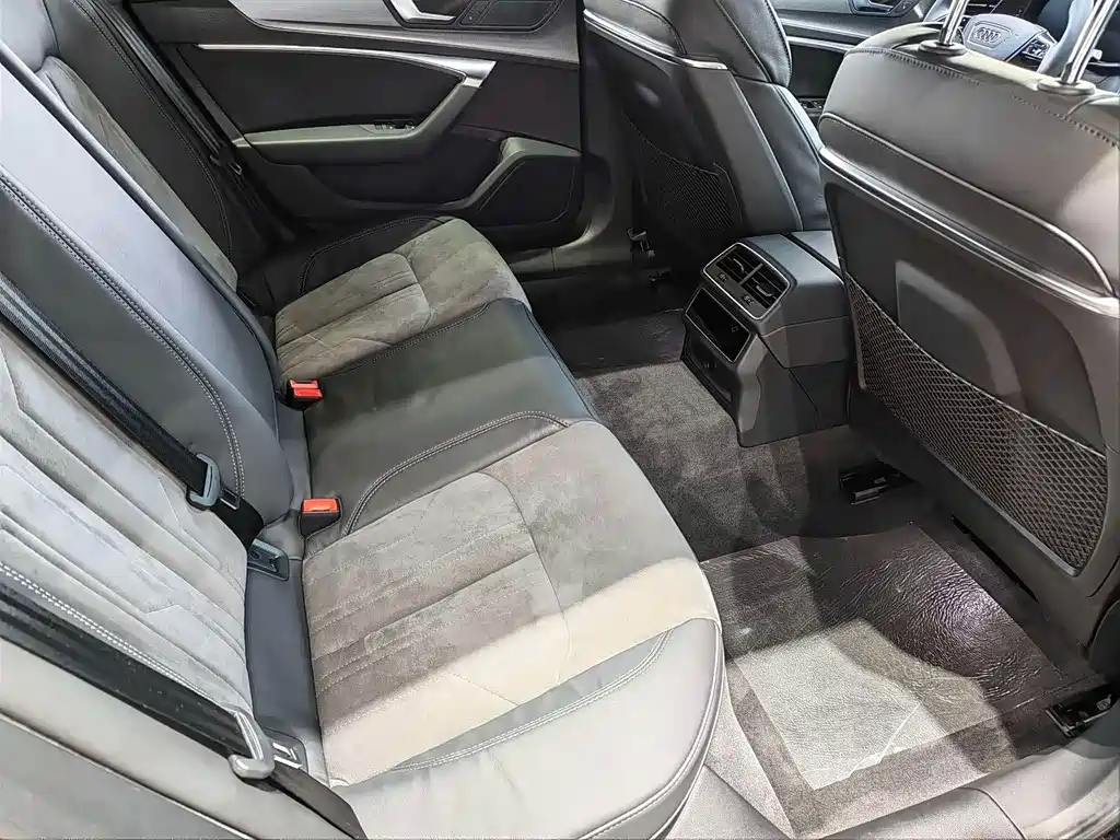 Audi A6L — миниатюра 14
