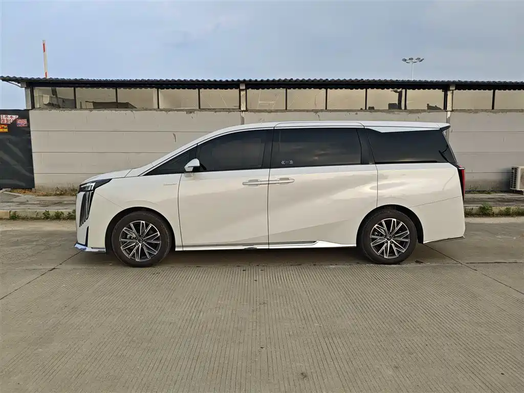 GAC Motor Trumpchi M8 — миниатюра 3