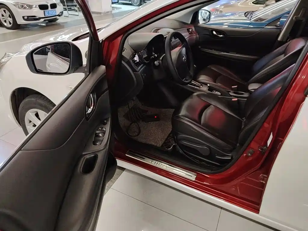 Nissan Tiida — миниатюра 16
