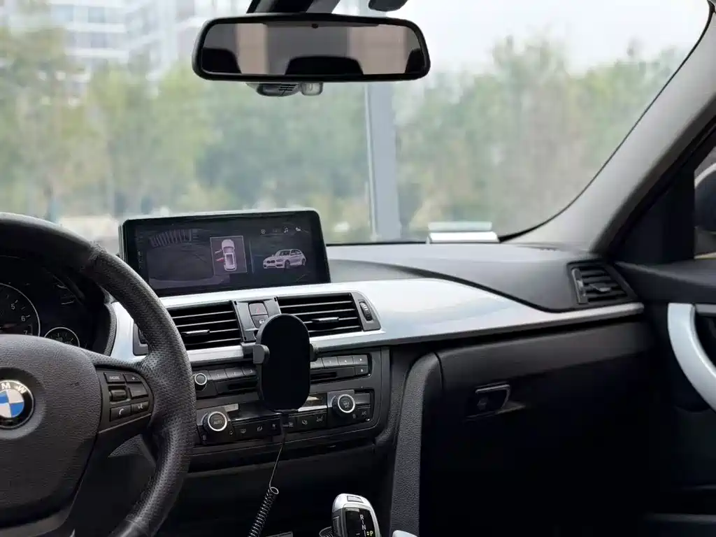 BMW 3 Series — миниатюра 10