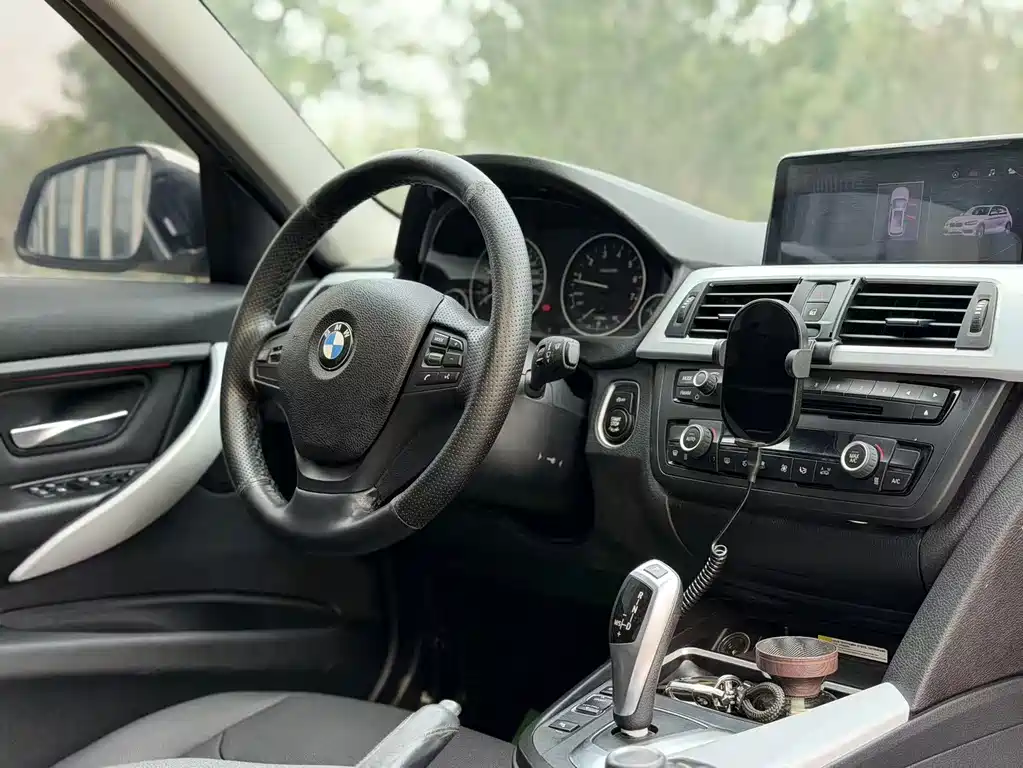 BMW 3 Series — миниатюра 12