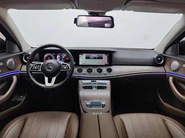 Mercedes-Benz E-Class — миниатюра 15
